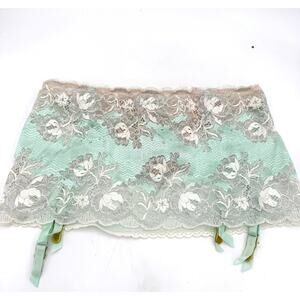 Victoria's Secret Very Sexy Seduction Lace Garter Skirt Thong NWT Size Medium